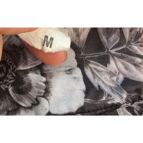 Evolution and Creation Sofia Sugar Skulls floral crop athletic leggings M thrash - Picture 4 of 7